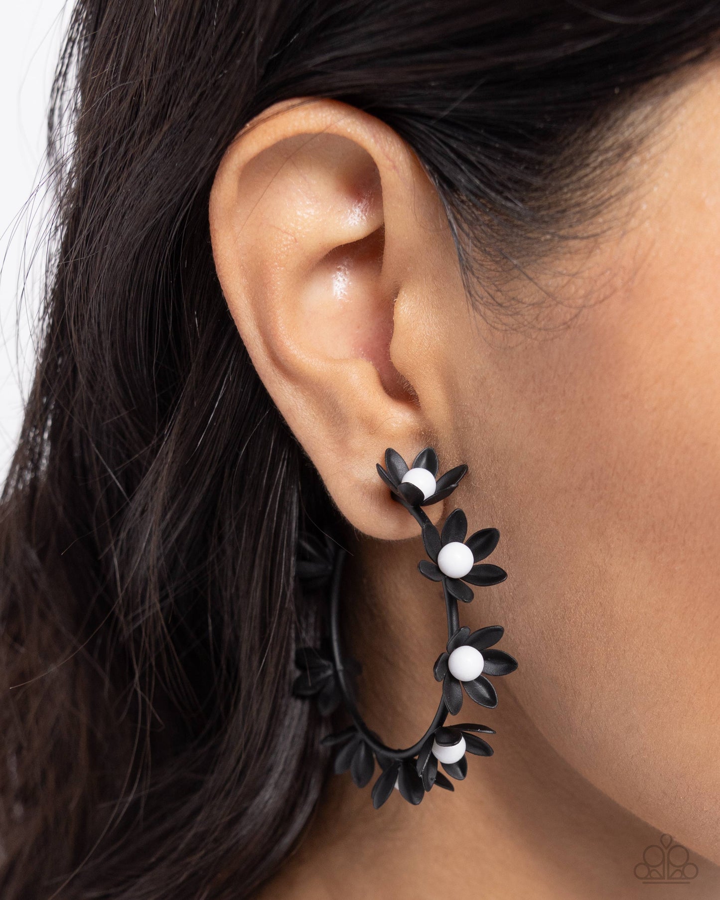 Flower Vine - Black