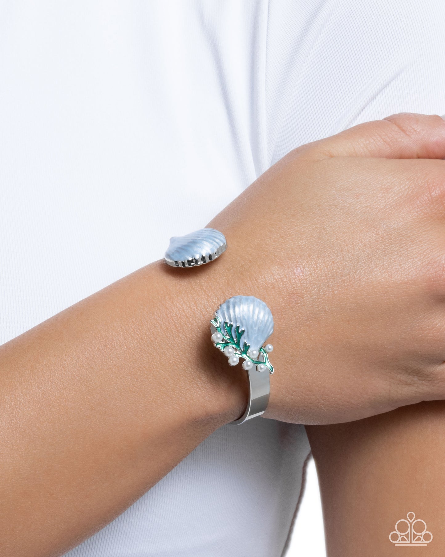 Seashell Splendor - Blue