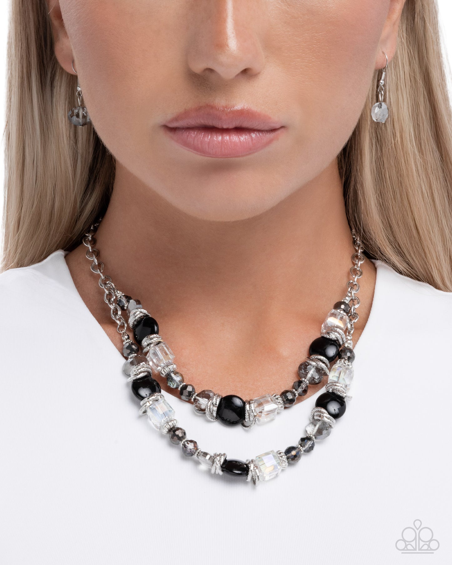 Valiant Victorian - Black